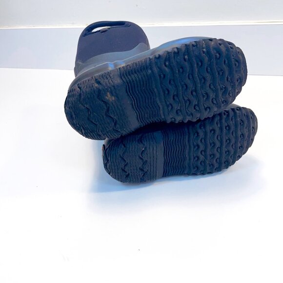 Bogs Classic Black Winter Boots, Size 10 - Picture 7 of 8